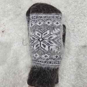 Handmade Goat Down Mittens - 100% Natural Wool, Winter Warm, Selbu Style
